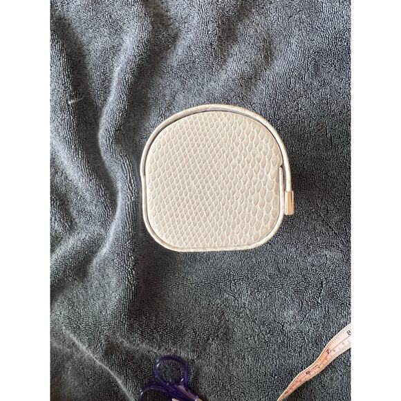 New Jimmy Choo Faux Snakeskin Magnetic Flap Sunglasses HARD CASE ONLY - Picture 4 of 11